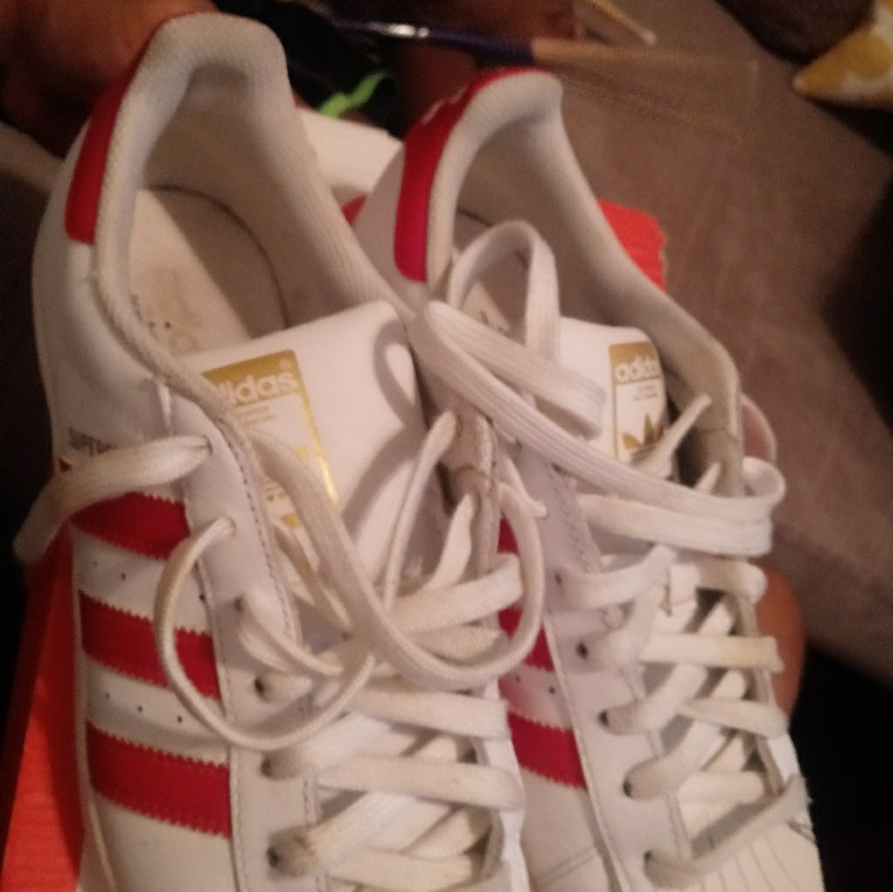 Pre owned Adidas superstar white&red size 7.5 men
